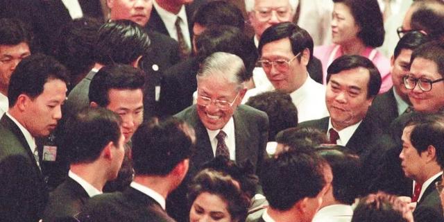 蔡英文等不少民进党台独分子，都是被国民党的资源养出来的。