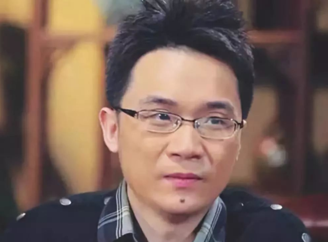 蔡明儿子颜值才华并重,你可能没见过他,但肯定看过他的作品_丁秋星