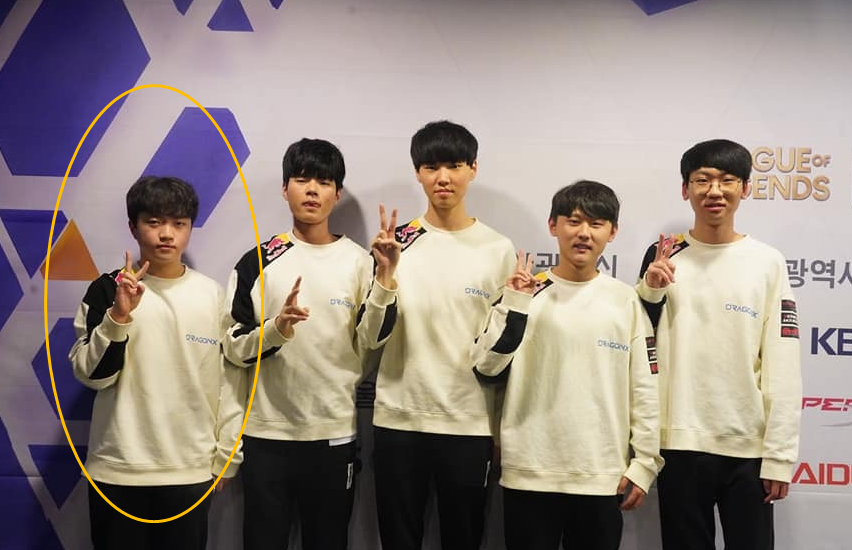 韩主播评选五位置单排玩家!有四名职业选手,D