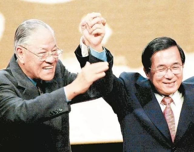 蔡英文等不少民进党台独分子，都是被国民党的资源养出来的。