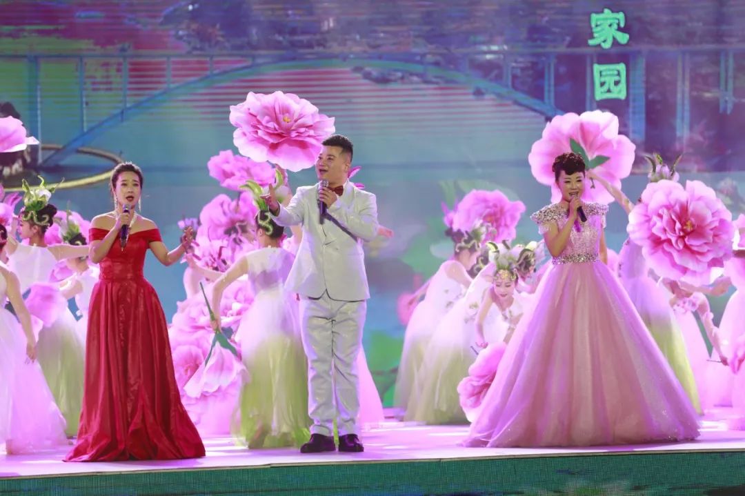 阿哥阿妹演唱曲谱_阿哥阿妹图片(3)