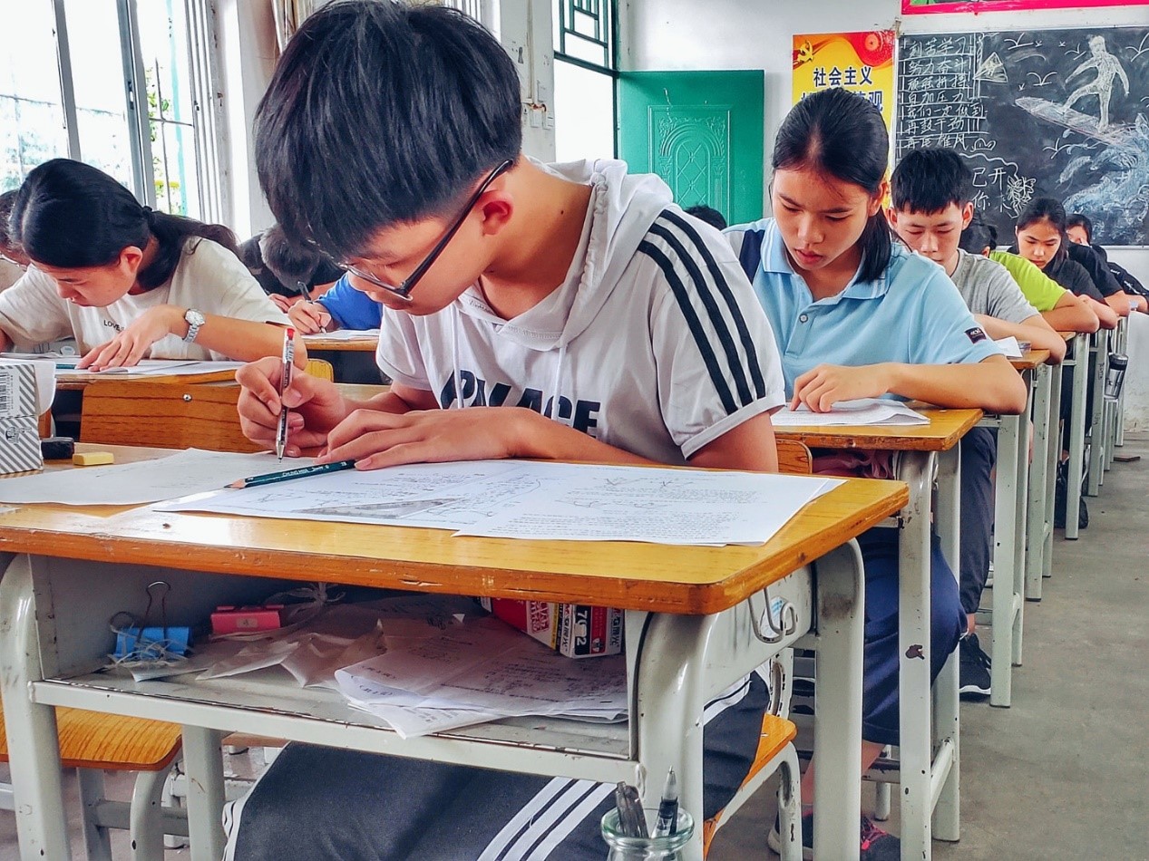 梦见学生考试成绩差，解析梦境背后的深层含义与启示
