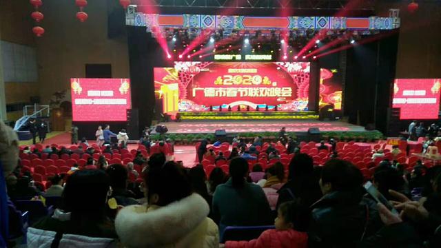 怎么才能参加春节联欢晚会 e789ce345579476188e2e1e10f512de7.jpeg