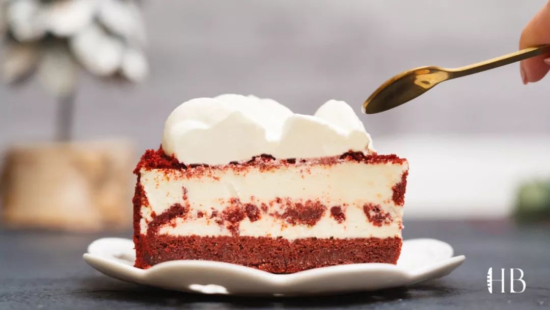 新年就要红红火火！来一块风靡全球的红丝绒乳酪蛋糕吧|