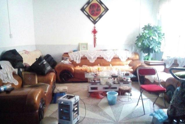 摊上邋遢婆婆还不收拾家务,你们见过还有比这更脏乱差的房子吗?
