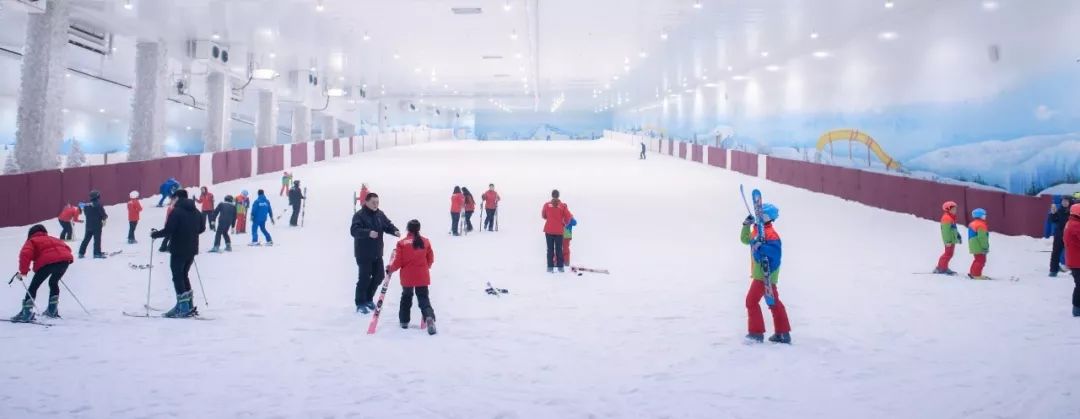 假期来!没想到南京周边还有这样的冰雪旅游圣地!_滑雪