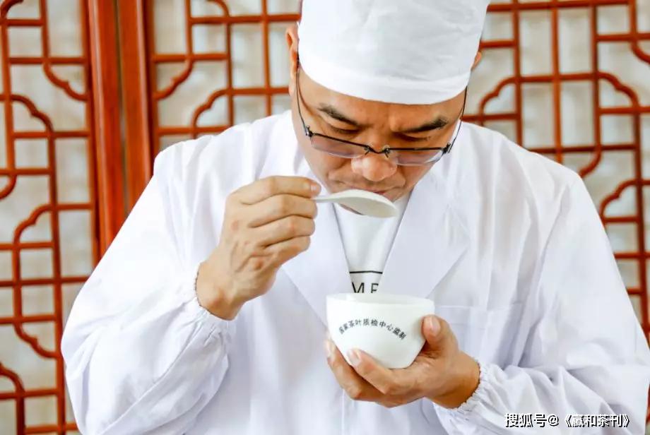 盛典赢和2019中国茶行业影响力领袖茶人邓国