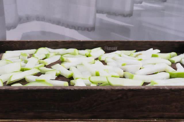 怎样晒干萝卜干又脆又好吃 4b72b1303051429397f4056fe0786618.jpeg