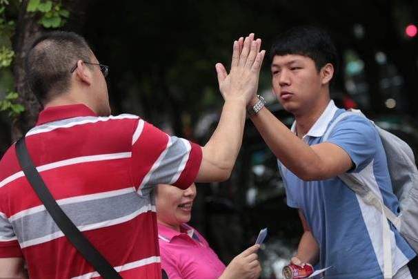 青少年成长调查:中学生喜欢的六类父母,你是哪一种?