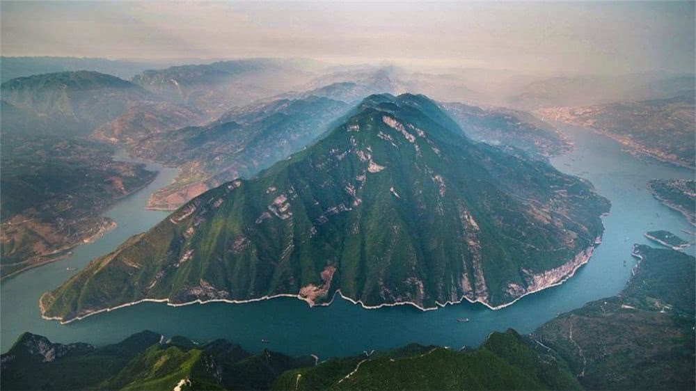襄阳经济总量全国排行_襄阳牛肉面图片