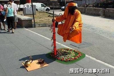 印度悬浮术是什么原理_印度高僧悬浮术图片