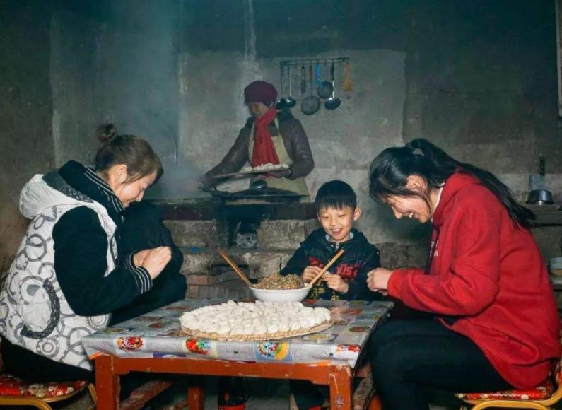 年夜饭!原来你们都是有套路的!_小时候