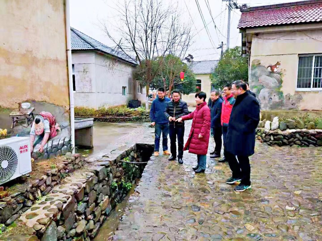 1月17日,广德市杨滩镇燎琳村"百家人一家亲,和谐邻里情"百家宴在锣鼓