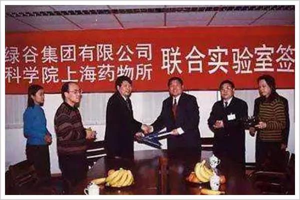 老年痴呆神药面世：最后的保健品大佬要上岸了