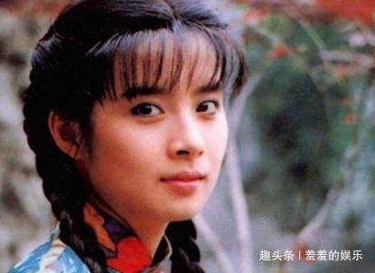 她凭《哑巴新娘》一夜爆红，此后消失多年，现