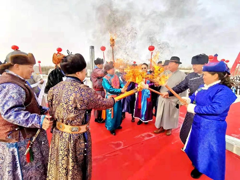 末日祷告祭坛人口_祭坛祷告图片(3)