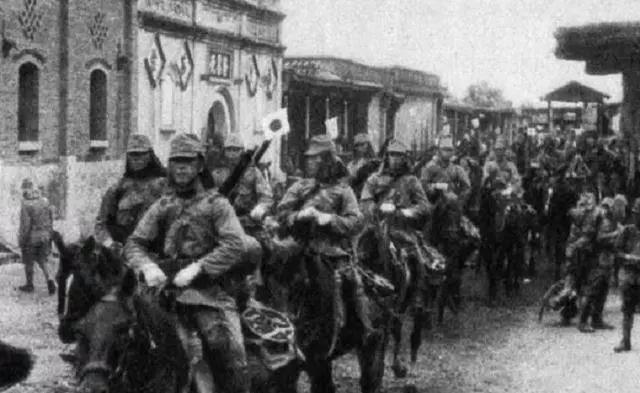 抗战|骑兵连被围，李云龙为何不救？你看看一个骑兵联队有多少人