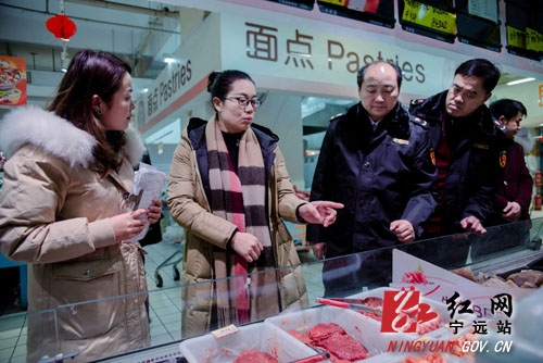 宁远:县领导检查节前市场和安全生产