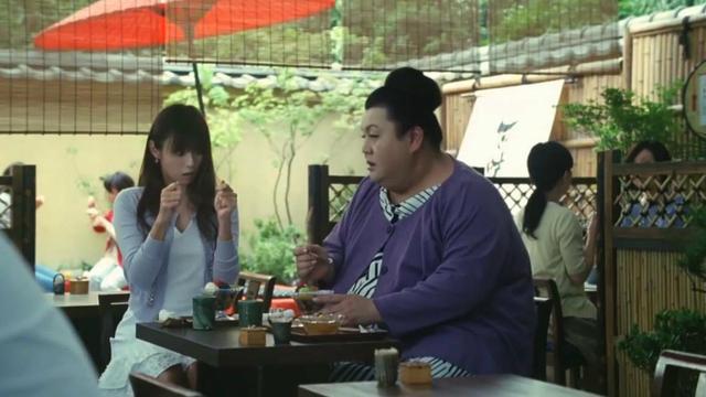 日本最具影响力艺人，本是男性却打扮成女生，