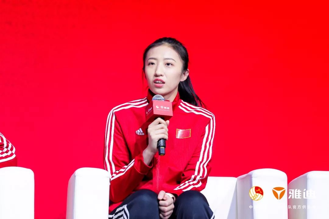 雅迪&中国女子排球队官方合作暨新品发布会,照片记录全程精彩瞬间