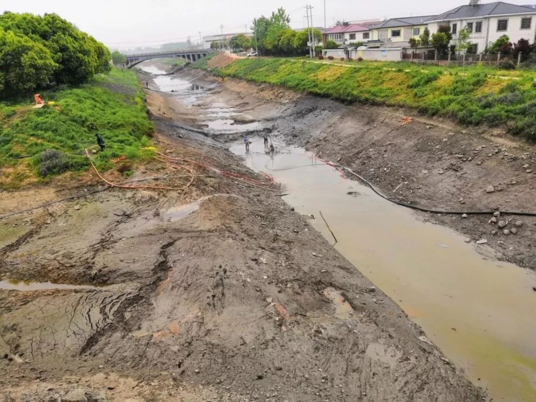 为彻底解决河道污染问题,早日还原新禹河"水清,岸绿,景美"风貌.