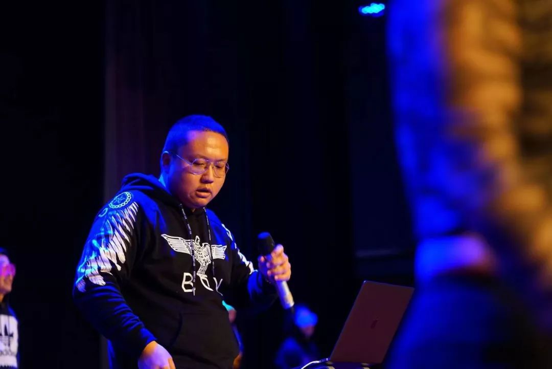 快乐每一天dj 3b689aa1c4284323a1c902731b5fb7d2.jpeg