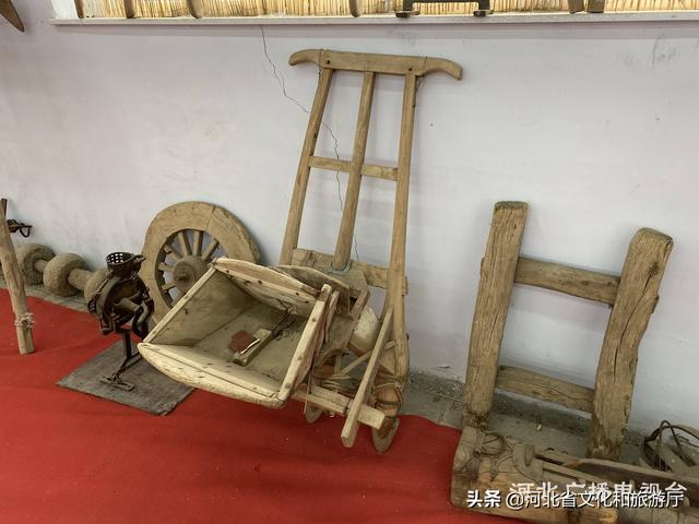 怎样搭建一个简易的工具棚 a72e6f9262bf49ad8ec3be2a8b0e45f5.jpeg