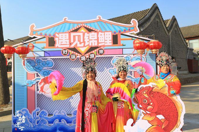 山海关古城年博会,这里有众多民俗活动,还有真人不倒翁 山海关古城年博会,这里有众多民俗活动,还有真人不倒翁