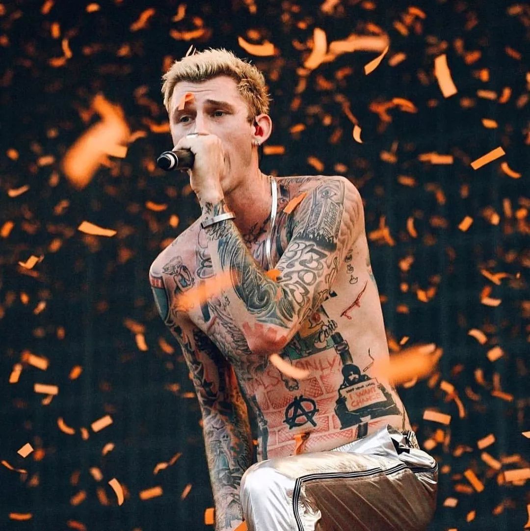 machine gun kelly 也太帅了!