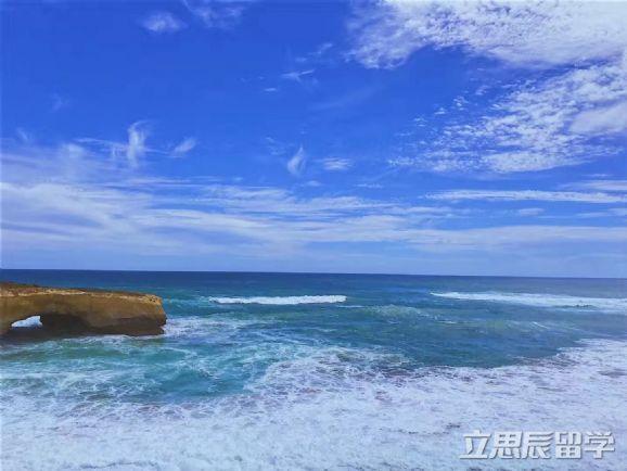 2020昆士兰科技大学_昆士兰科技大学学费-快飞留学