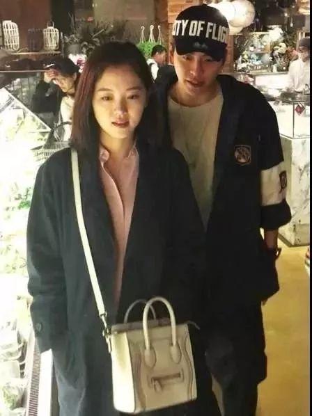 女神收割机恋爱了，手牵手跨年？