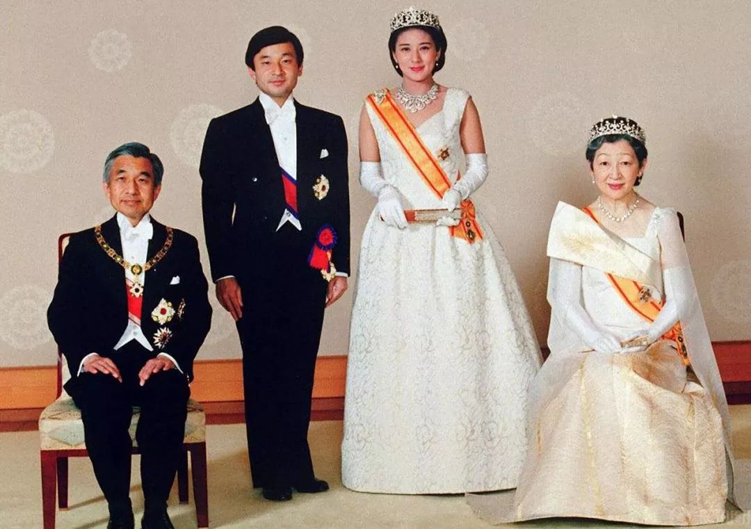 雅子迎订婚27周年纪念！皇后拒绝庆祝，原因令人心碎！_手机搜狐网
