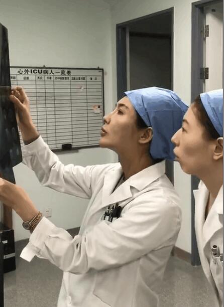儿科女医生“卸妆救人”走红，同行们这么说