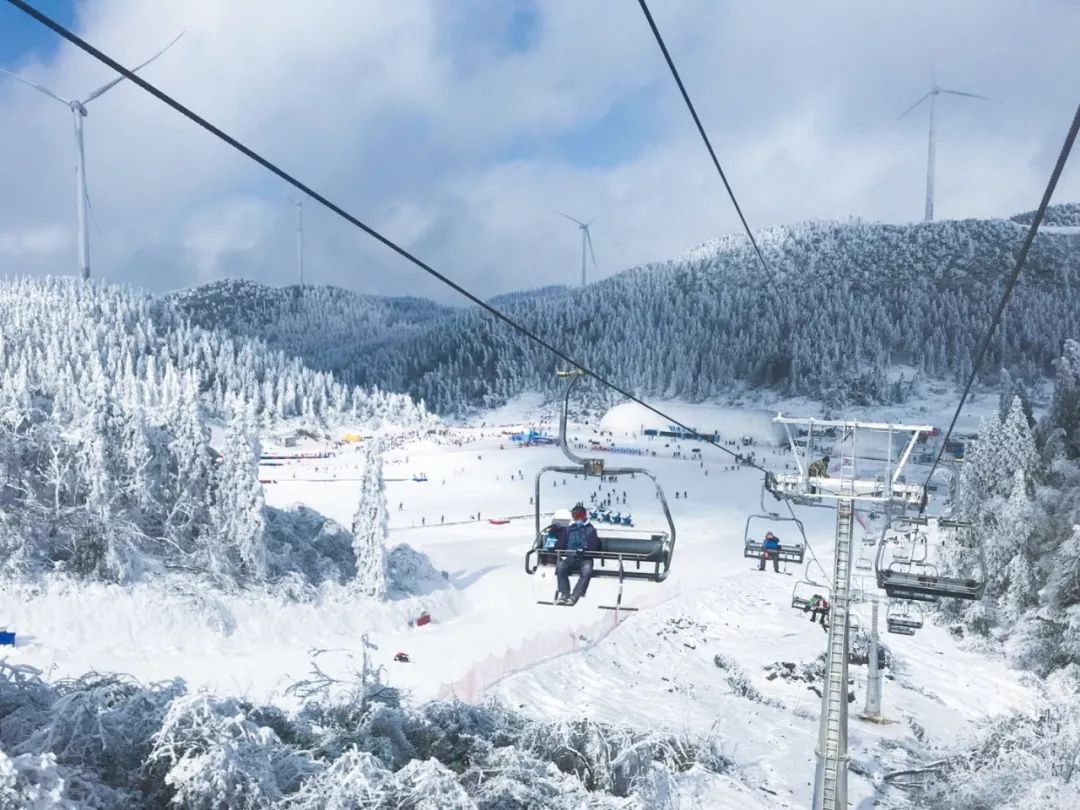 道,缆车的滑雪场重庆首个专业滑雪场南天湖国际滑雪场介意的雪友可以