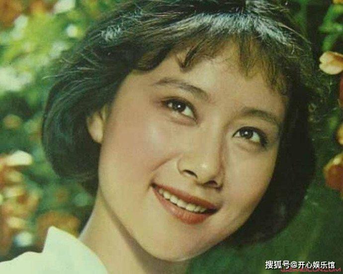 黄梅莹第一任老公是谁 八卦感情史曝她的丈夫金鑫是干嘛的