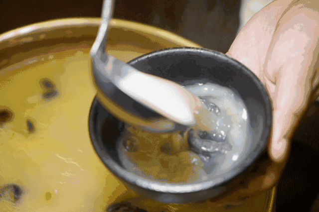 熬汤的鸡肉怎么处理 0bd3ea5672404fe79aa3e0a19c194e19.gif