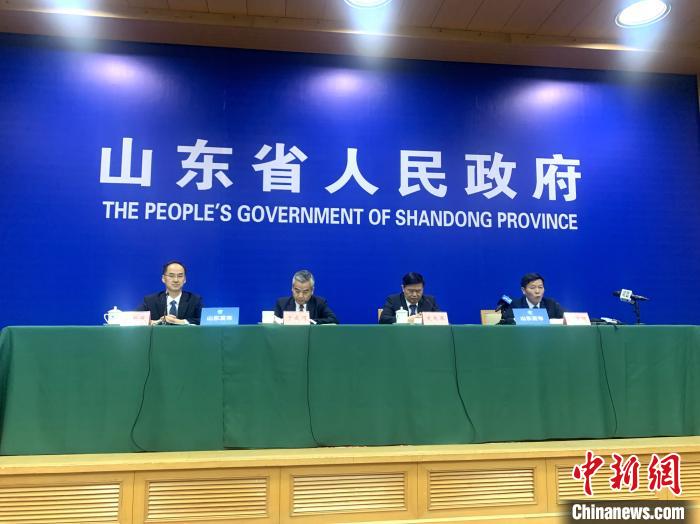 淄博21年GDP_21年淄博上坡地灯会