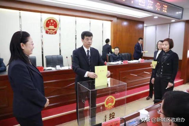 十七大要求2020年GDP_近十年中国gdp数据图(2)