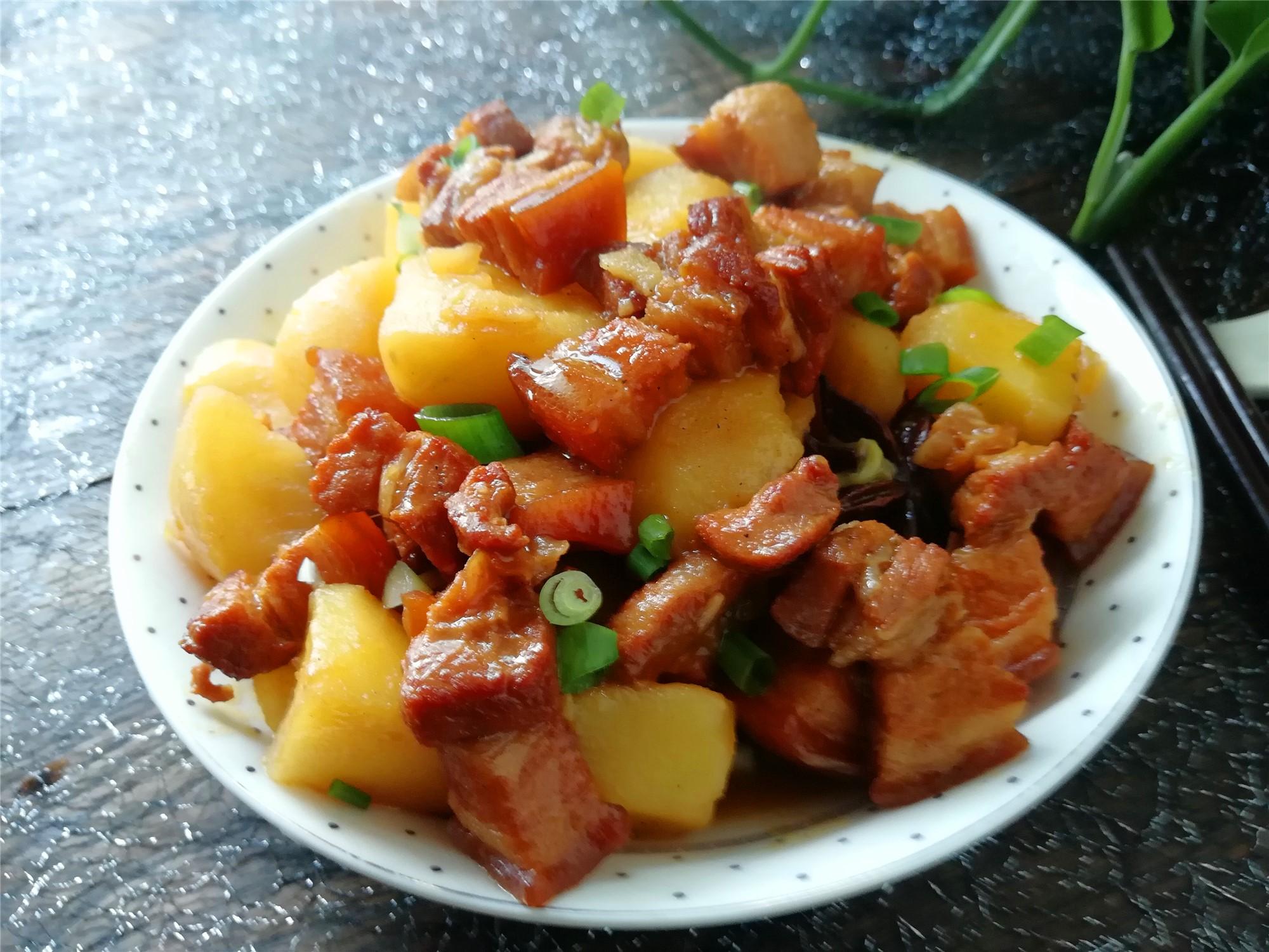 猪肉怎么炖土豆 6377a1d466e1444c88e055c74c901f4c.jpeg