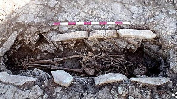 英国学校地下发现50具骸骨，或为2000年前古罗马奴隶