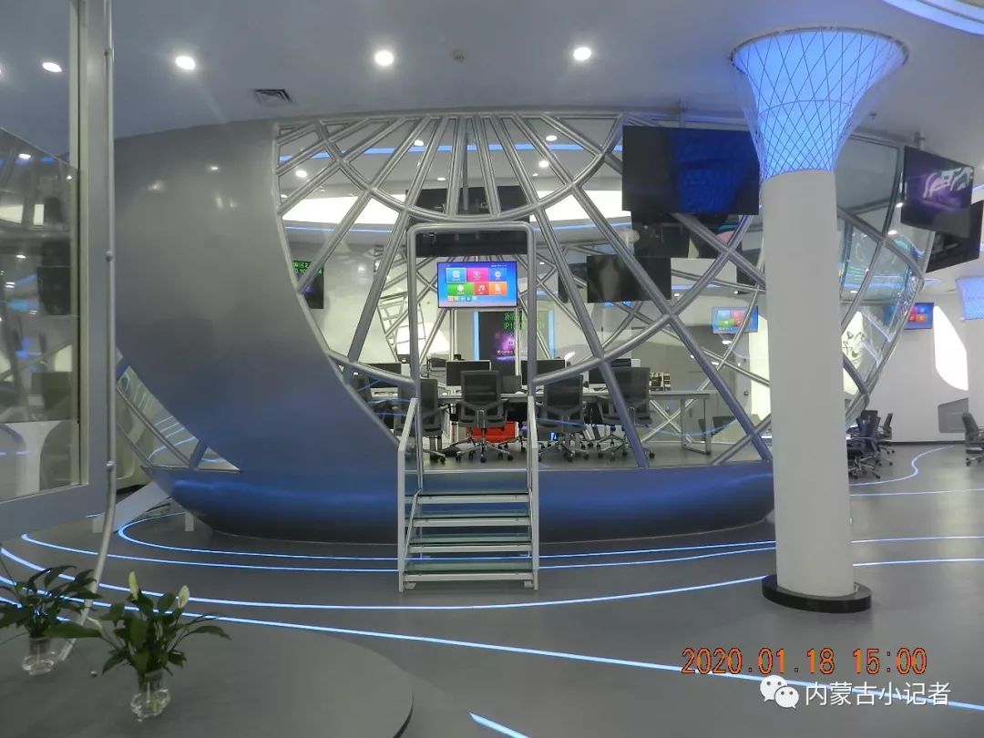 、收获累累。参观内蒙古广播电视台“中央厨房”——融媒体指挥调度中心融媒体调度中心（上下滑动查看全部）