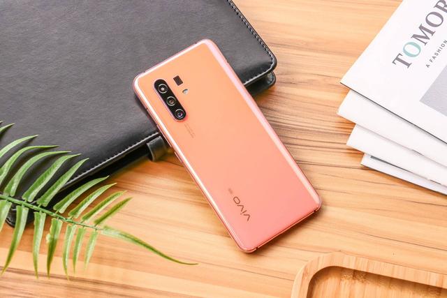 vivox60pro手机壳防摔新年款 7b4b913b9c0e45ccbea3f43a24cebeee.jpeg