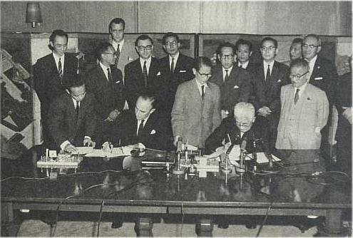 支柱还是屈辱?姥爷签完孙子签,日美安保条约已签60年
