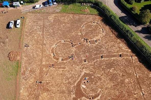 英国学校地下发现50具骸骨，或为2000年前古罗马奴隶
