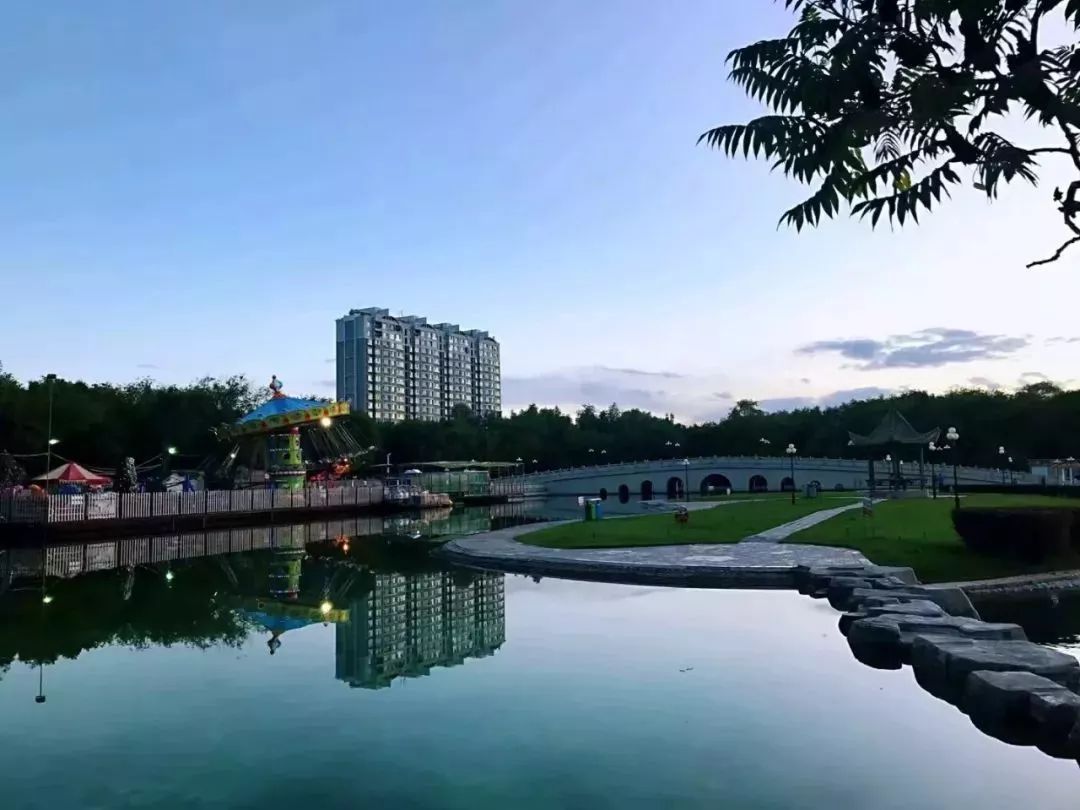 让城市更有颜值气质 更具竞争力——八师石河子市党委经济工作会议