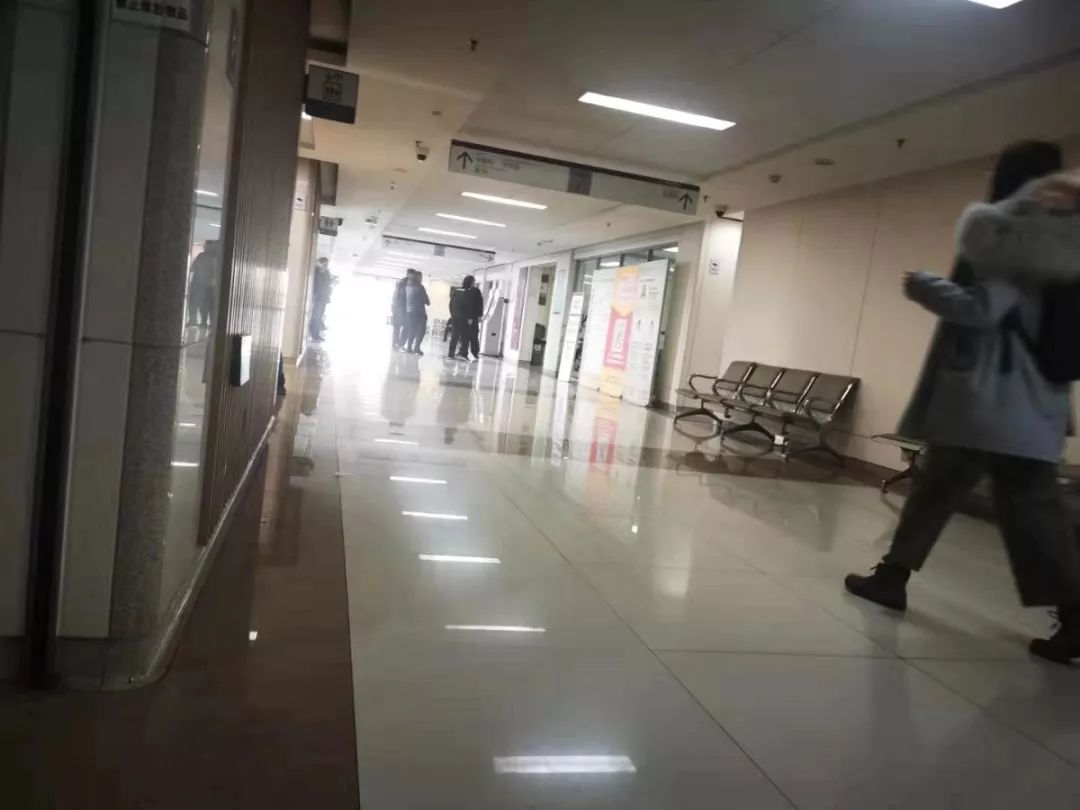 突发！北京朝阳医院多名医护人员被砍伤