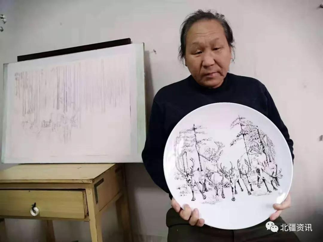 席慕蓉眼中最有天赋和才情的敖鲁古雅鄂温克族画家作品充满原生态气息