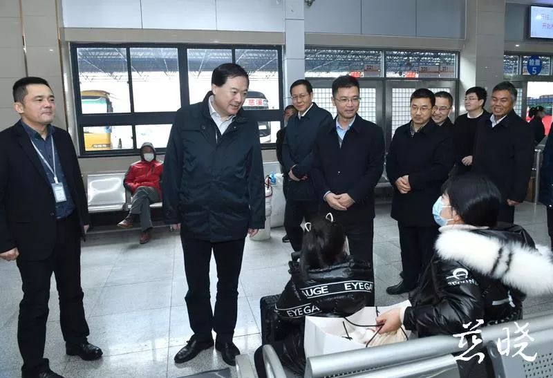 市交通运输局局长徐德忠,市交通集团董事长沈科群等领导陪同.