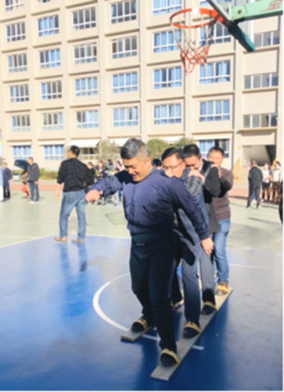 迎新活动喜迎新春奋斗梦想昆明市第十六中学辞旧迎新活动