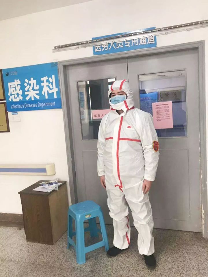 防控疫情,物业人在行动_消毒